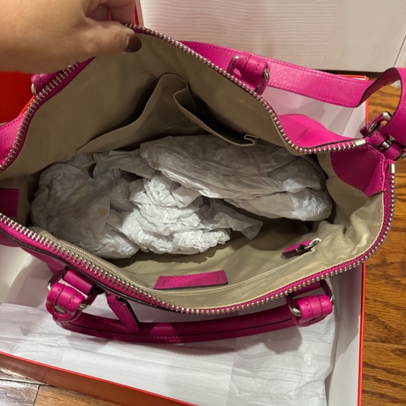 Brand New COACH (authentic) Leather Handbag - Picture 8 of 8